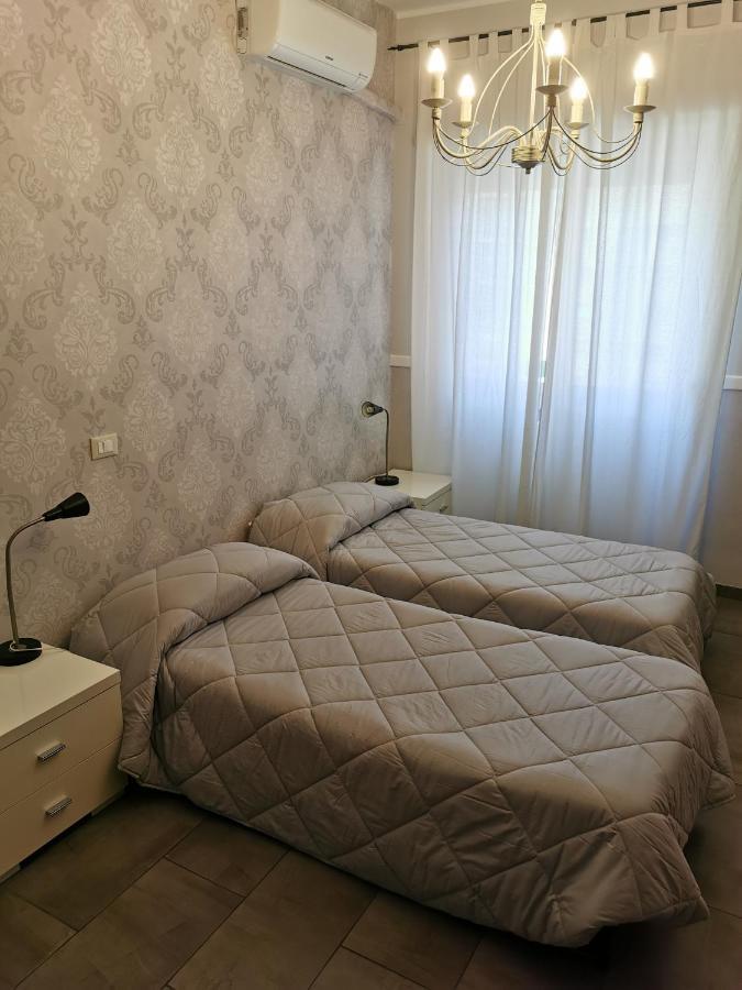Bed And Breakfast Piramide Rome Bagian luar foto