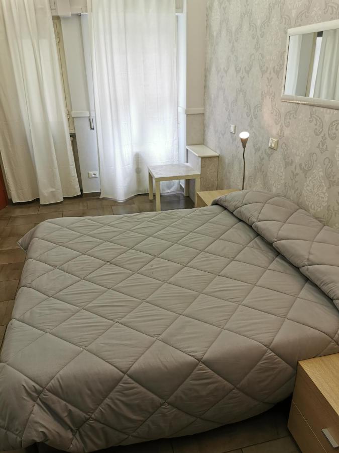 Bed And Breakfast Piramide Rome Bagian luar foto